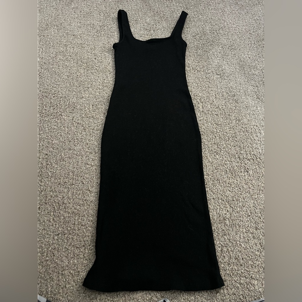 Elegant Black Sleeveless Dress